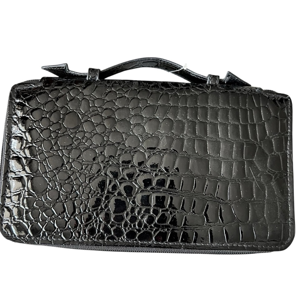 NWT‎ Mainstreet Collection Handbag Women's Black Croc Passport Case Black